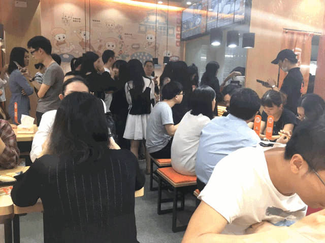 爆爆爆爆！如意餛飩廣東首店開業(yè)持續(xù)火爆，不怕你不來~