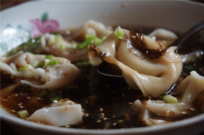 [餐飲店加盟]夏日美食——簡(jiǎn)單快捷的酸湯餛飩了解一下！