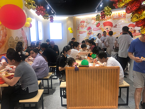 熱烈祝賀如意餛飩無錫宜興寶龍廣場店盛大開業(yè)！